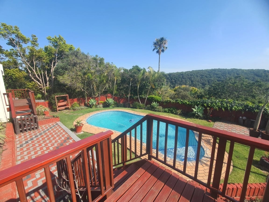 To Let 5 Bedroom Property for Rent in Beacon Bay Eastern Cape